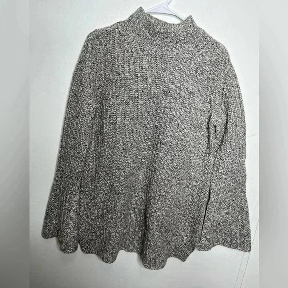 Ann Taylor Wool Blend Chunky Knit Sweater Bell Sleeves Size Large - Picture 1 of 8